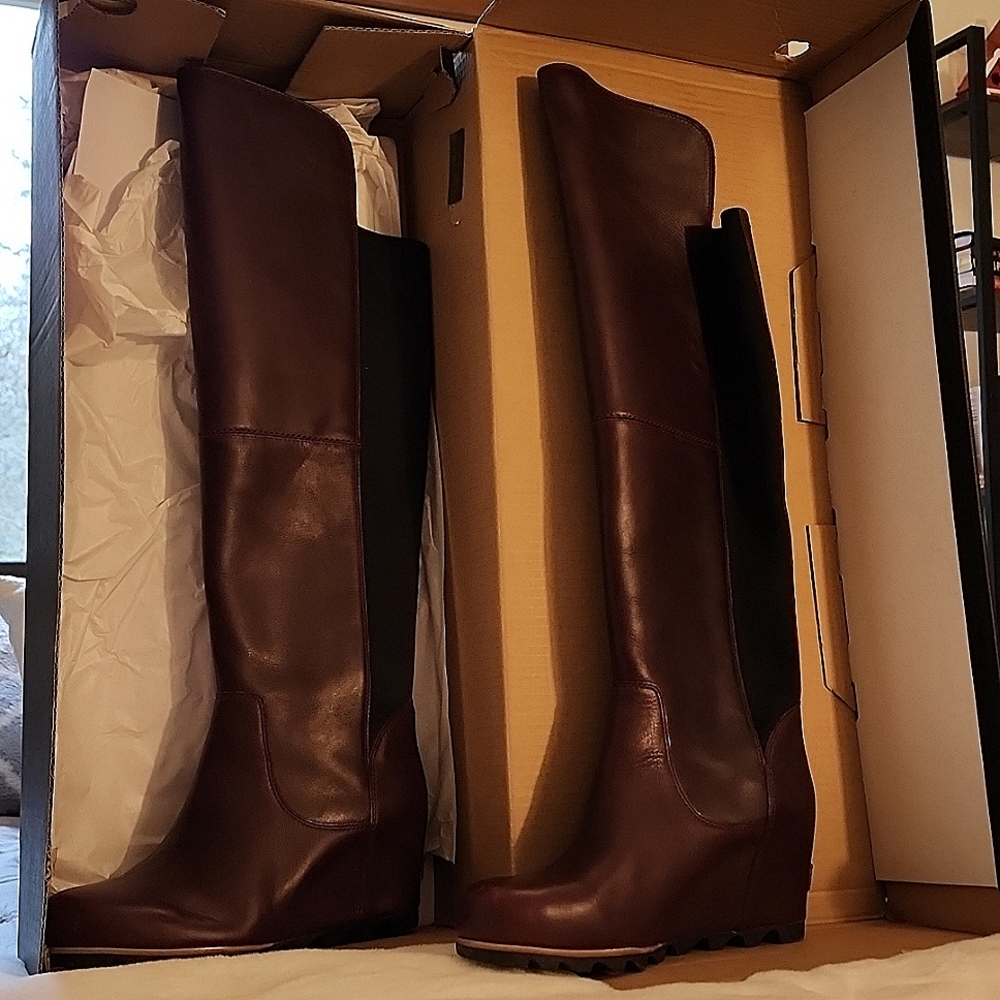 COPY - Sorel Fiona OTK LUX Rich wine size 9.5